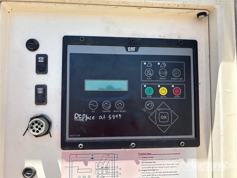 CAT XQ125 100 kW Mobile Generator Set 디젤 발전기