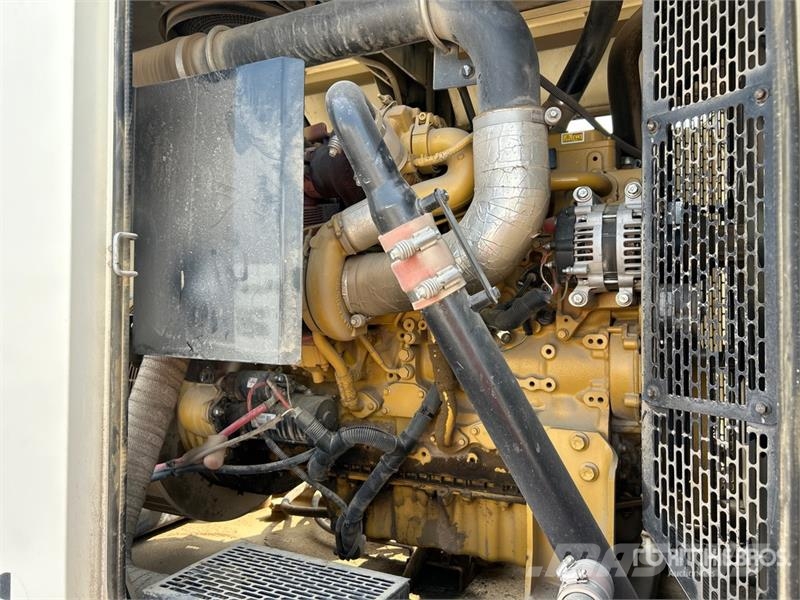 CAT XQ200-2 182 kW Mobile Generator Set Diesel Generators