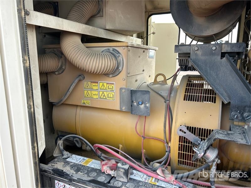 CAT XQ200-2 182 kW Mobile Generator Set Diesel Generators