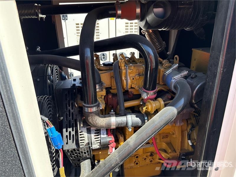 CAT XQ35 27 kW Mobile Generator Set 디젤 발전기