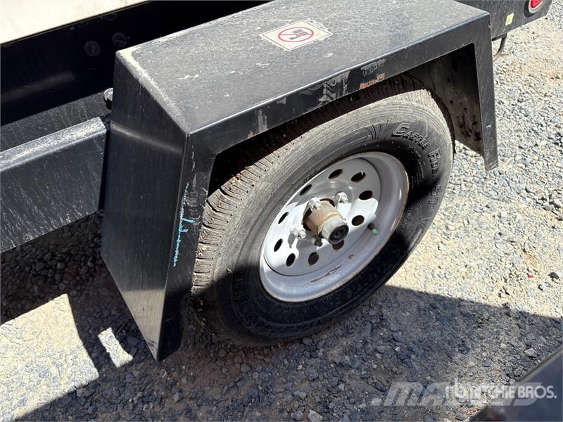 CAT XQ35 27 kW Mobile Generator Set 디젤 발전기