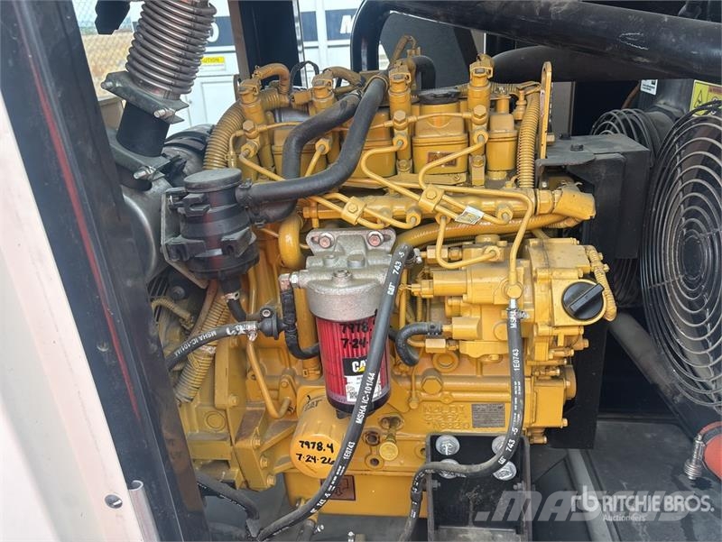 CAT XQ35 27 kW Mobile Generator Set Generadores diesel