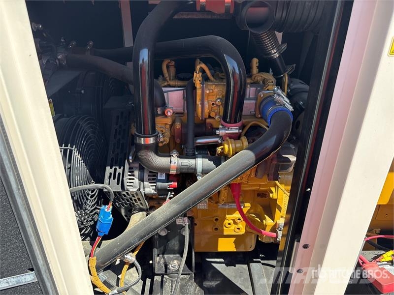CAT XQ35 27 kW Mobile Generator Set 디젤 발전기