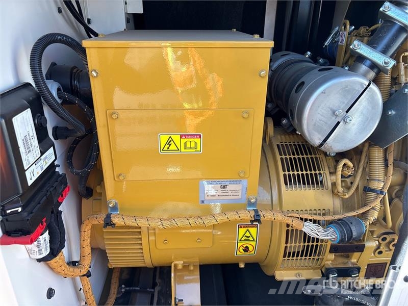 CAT XQ35 27 kW Mobile Generator Set Diesel Generators