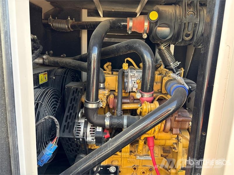 CAT XQ35 27 kW Mobile Generator Set Diesel Generators