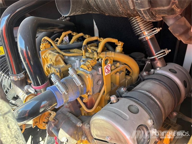 CAT XQ35 27 kW Mobile Generator Set 디젤 발전기