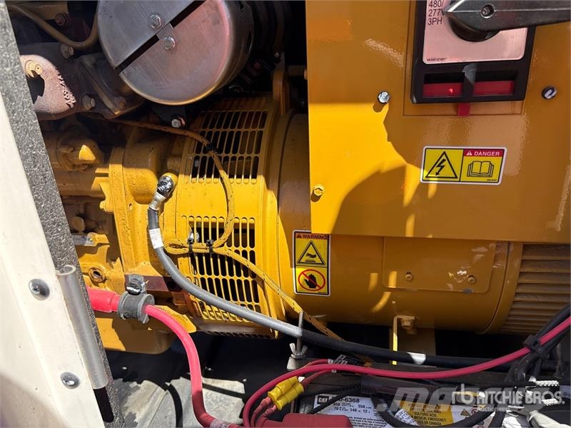 CAT XQ35 27 kW Mobile Generator Set 디젤 발전기