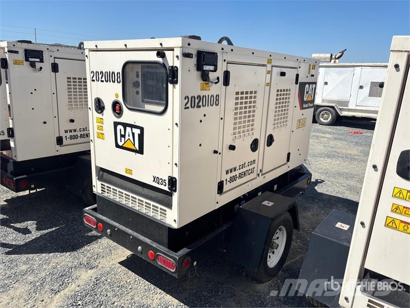 CAT XQ35 27 kW Mobile Generator Set 디젤 발전기