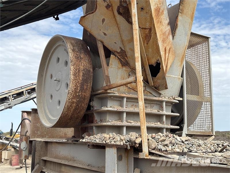 Cedarapids 12 X 36 Jaw Crusher Drtící zařízení