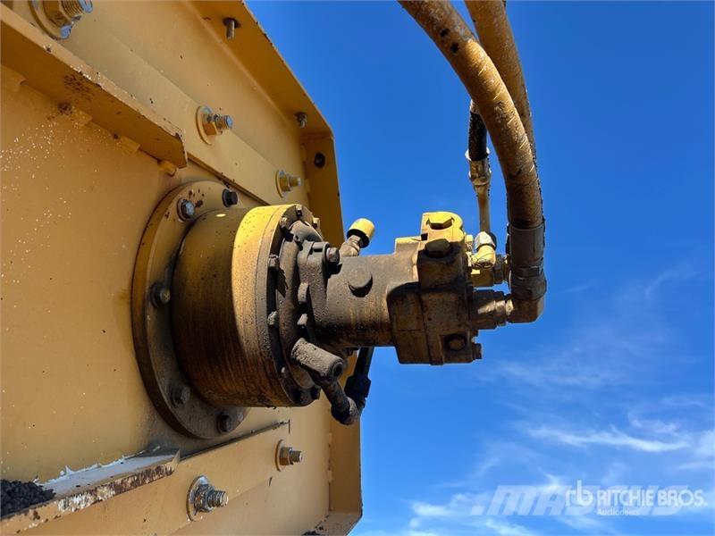 Cedarapids MS3 Wheel Asphalt Transfer Machine Būvniecība- Citi