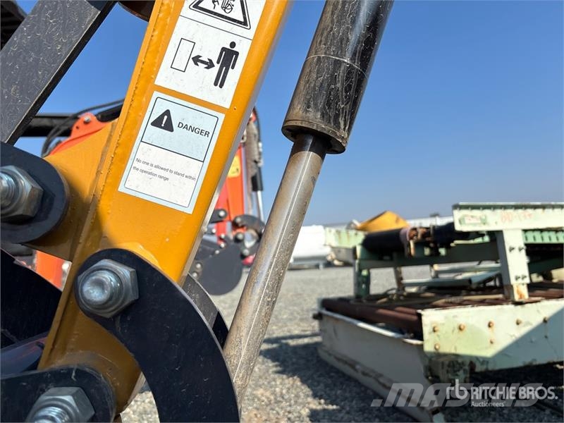 CFG MX12RX Mini Excavator 小型挖土機/掘鑿機<7t(小型挖掘機)