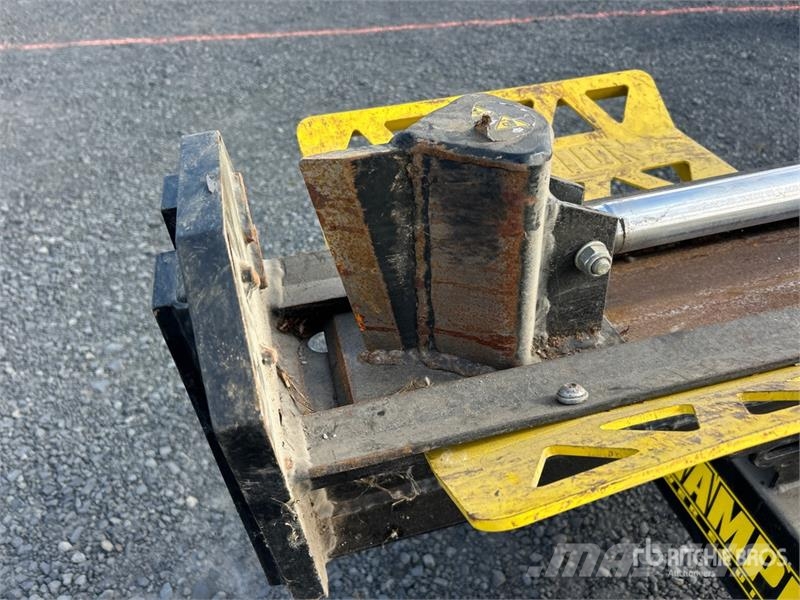 Champion Gasoline 27 Ton Log Splitter Cepači za drva, drobilice za drvo i strugači