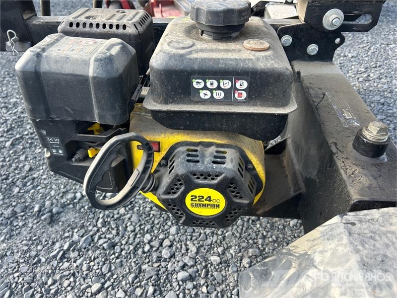 Champion Gasoline 27 Ton Log Splitter Cepači za drva, drobilice za drvo i strugači