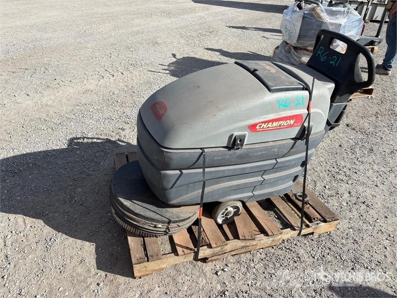 Champion Walk-Behind Floor Scrubber Muut perävaunut