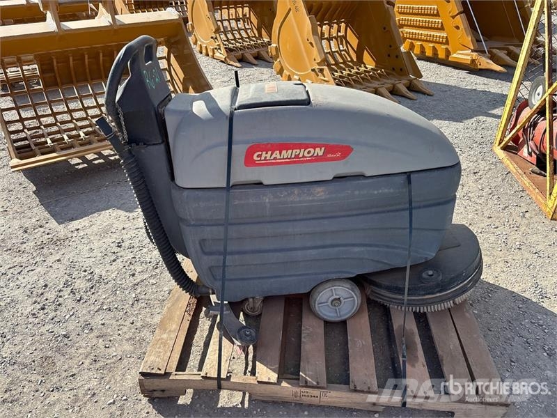 Champion Walk-Behind Floor Scrubber Muut perävaunut