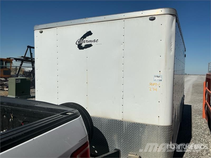 Charmac 16 ft T/A Enclosed Trailer مقطورات ذات هيكل صندوقي