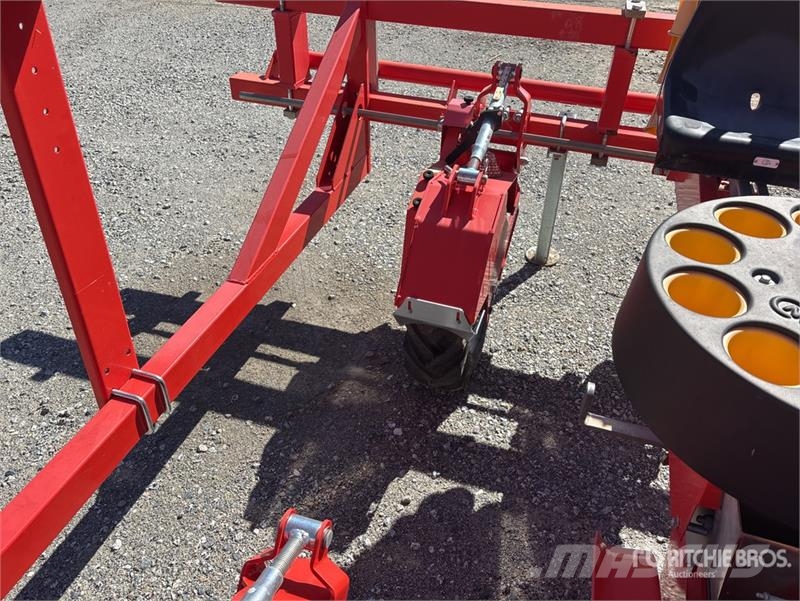 Checchi & Magli Trium 10 13 ft Transplanter Sonstige Landmaschinen