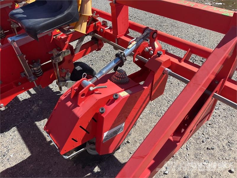 Checchi & Magli Trium 10 13 ft Transplanter Sonstige Landmaschinen