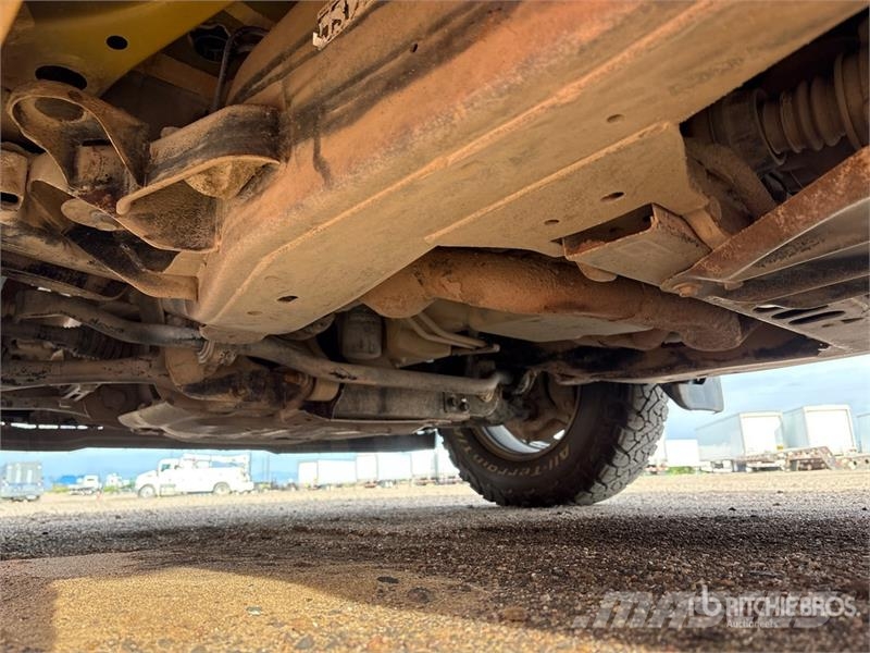 Chevrolet 1500 4x4 Crew Cab Pickup Ostalo