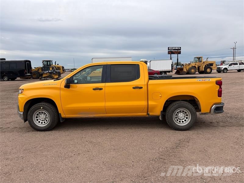 Chevrolet 1500 4x4 Crew Cab Pickup Други