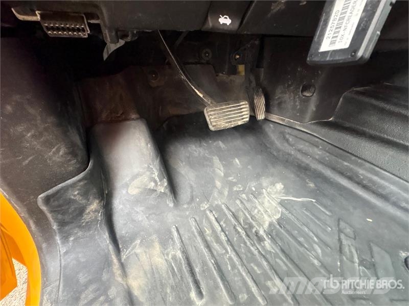 Chevrolet 1500 4x4 Crew Cab Pickup Други