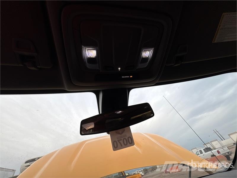 Chevrolet 1500 4x4 Crew Cab Pickup Други
