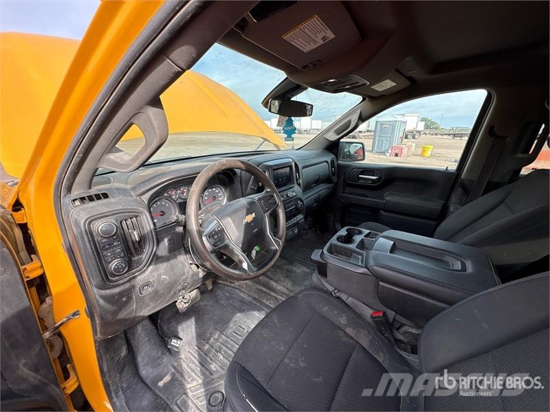 Chevrolet 1500 4x4 Crew Cab Pickup Ostalo