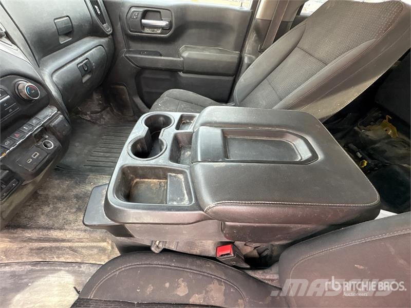 Chevrolet 1500 4x4 Crew Cab Pickup Ostalo