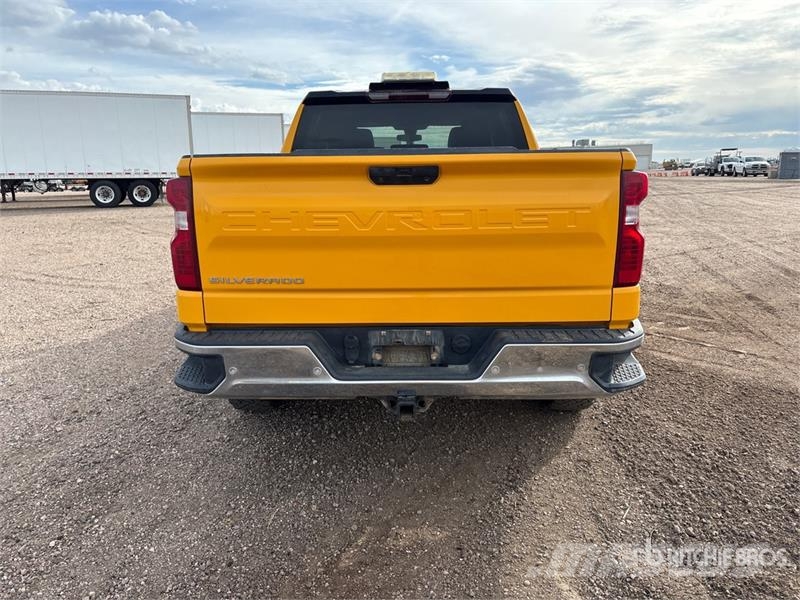 Chevrolet 1500 4x4 Crew Cab Pickup Ostalo