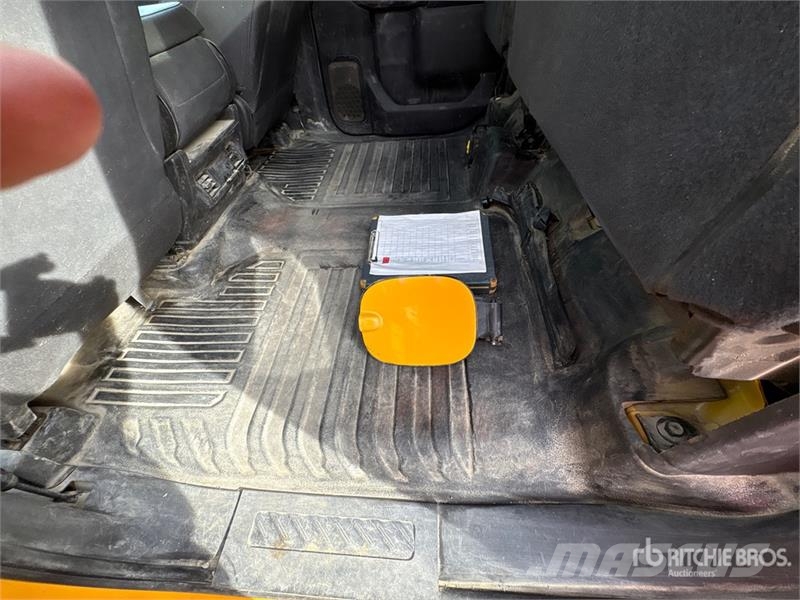 Chevrolet 1500 4x4 Crew Cab Pickup Ostalo