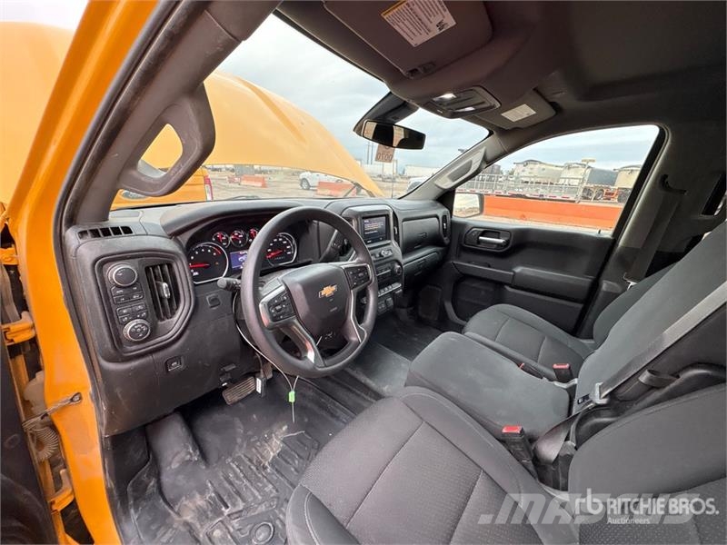 Chevrolet 1500 4x4 Crew Cab Pickup Други