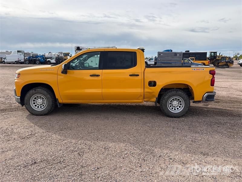 Chevrolet 1500 4x4 Crew Cab Pickup Ostalo