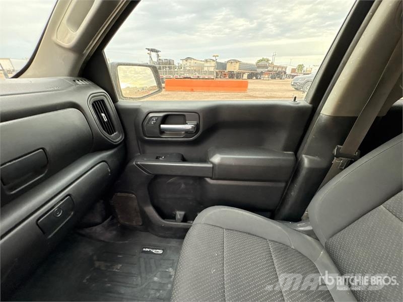 Chevrolet 1500 4x4 Crew Cab Pickup Други
