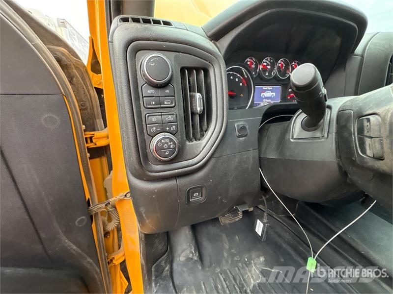 Chevrolet 1500 4x4 Crew Cab Pickup Други