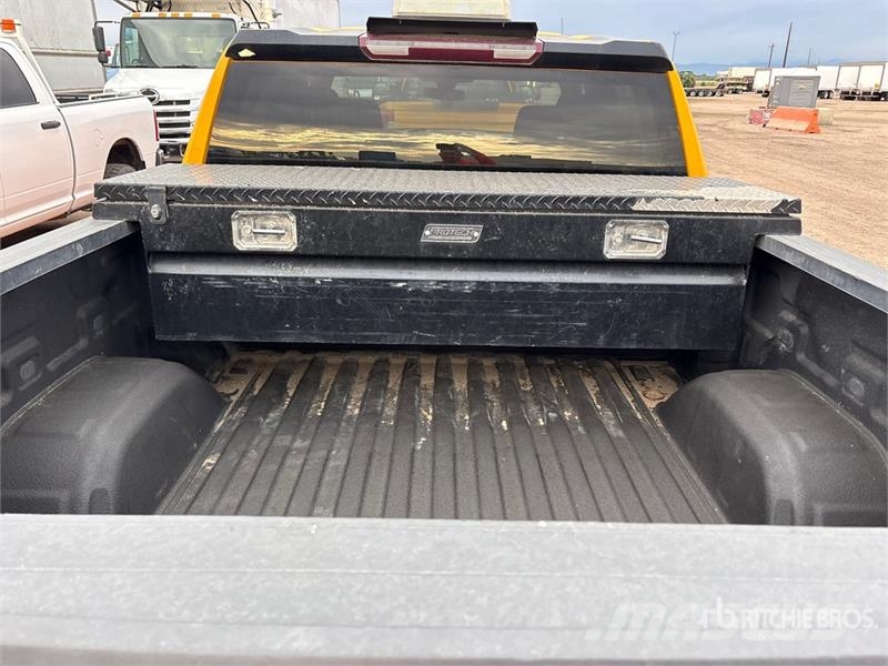 Chevrolet 1500 4x4 Crew Cab Pickup Други