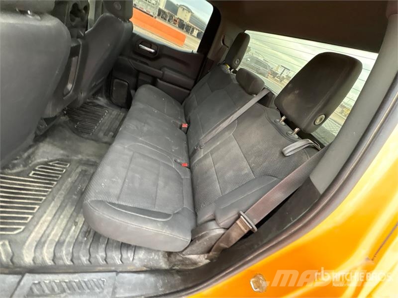 Chevrolet 1500 4x4 Crew Cab Pickup Други