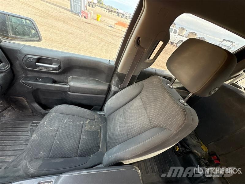 Chevrolet 1500 4x4 Crew Cab Pickup Ostalo