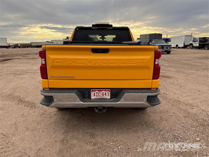 Chevrolet 1500 4x4 Crew Cab Pickup Други