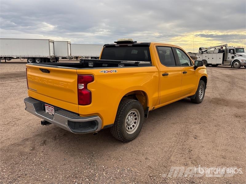 Chevrolet 1500 4x4 Crew Cab Pickup Други
