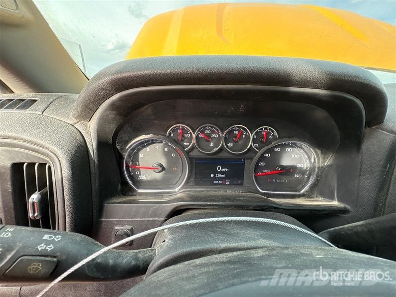 Chevrolet 1500 4x4 Crew Cab Pickup Ostalo