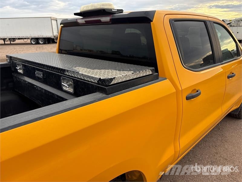 Chevrolet 1500 4x4 Crew Cab Pickup Други