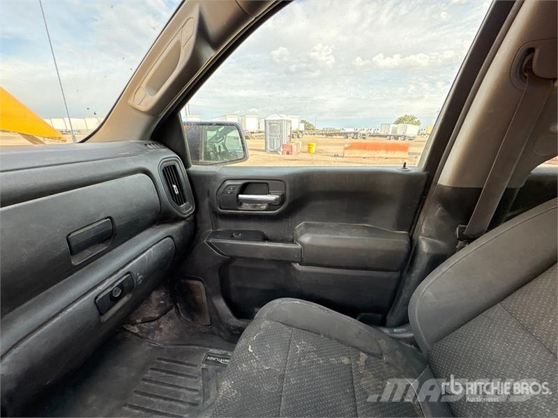 Chevrolet 1500 4x4 Crew Cab Pickup Ostalo