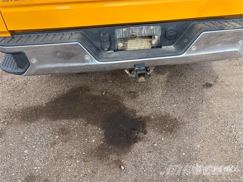 Chevrolet 1500 4x4 Crew Cab Pickup Ostalo