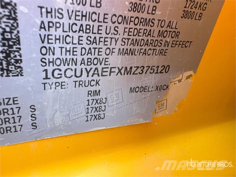 Chevrolet 1500 4x4 Crew Cab Pickup Ostalo