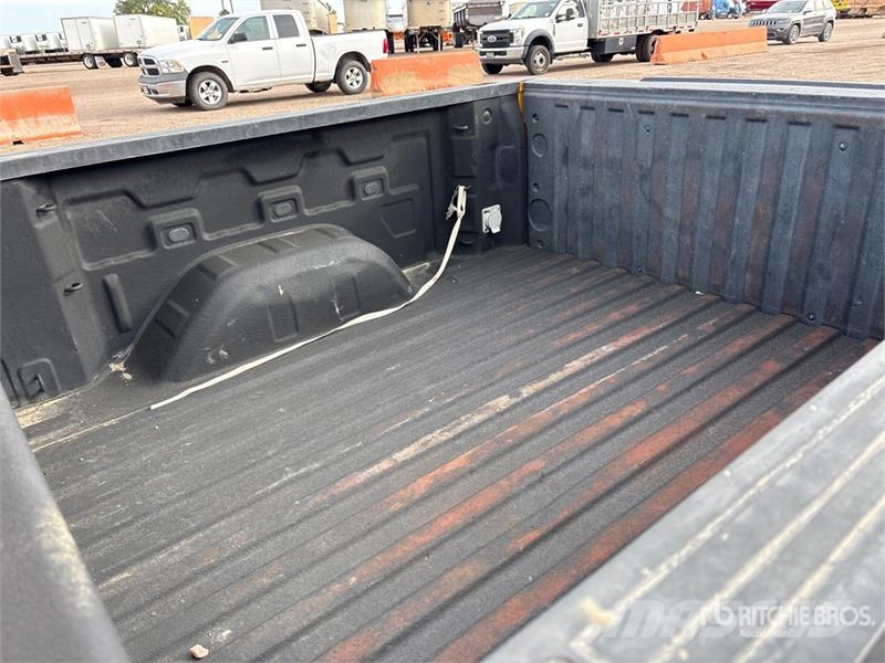 Chevrolet 1500 4x4 Crew Cab Pickup Ostalo