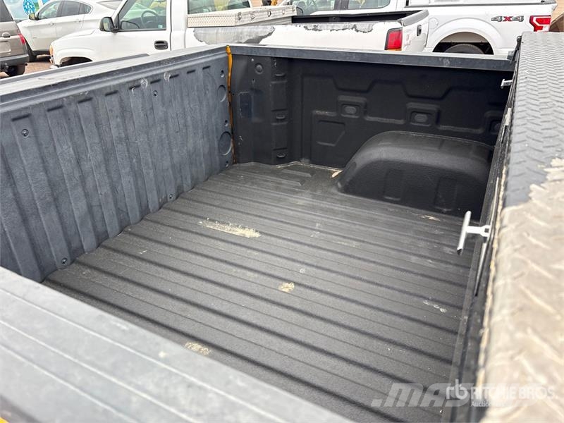 Chevrolet 1500 4x4 Crew Cab Pickup Други