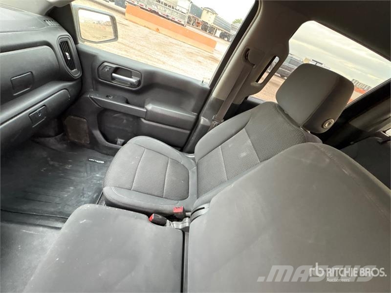 Chevrolet 1500 4x4 Crew Cab Pickup Други