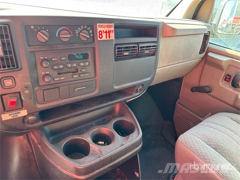 Chevrolet 1500 Express Cargo Van Varebiler