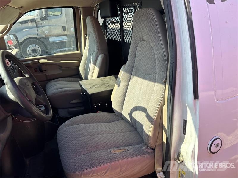 Chevrolet 1500 Express Cargo Van Varebiler