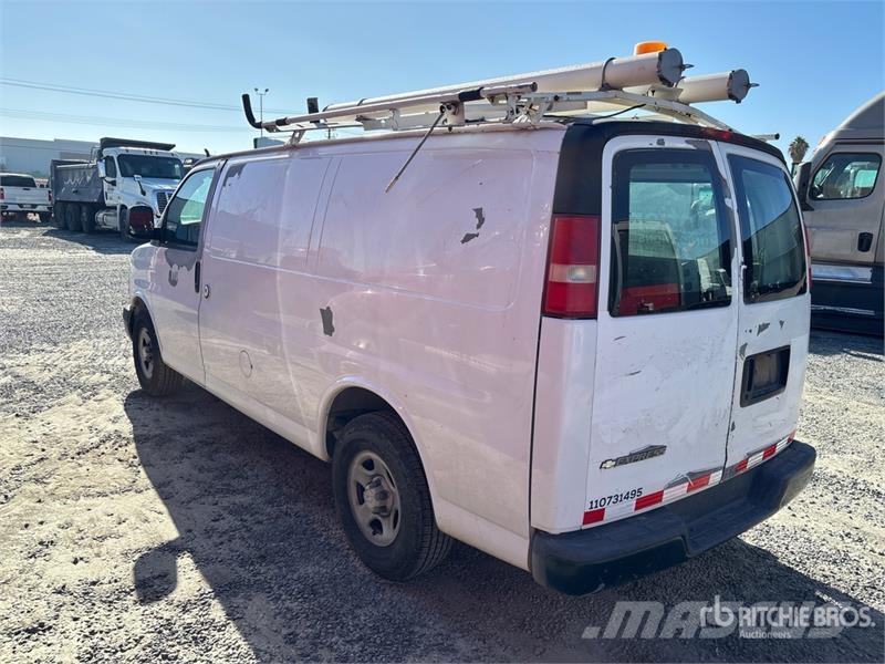 Chevrolet 1500 Express Cargo Van Varebiler